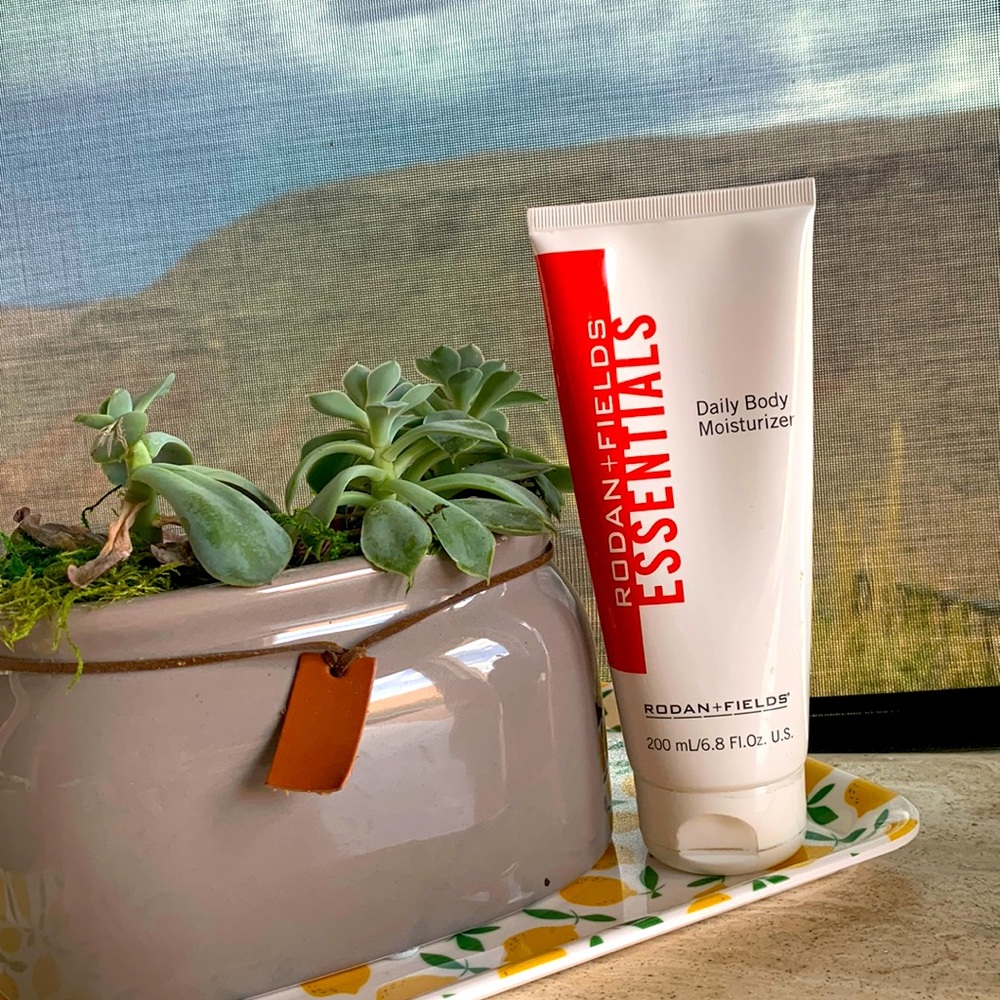 NEW & Sealed! Rodan + Fields Daily Body Moisturizer
